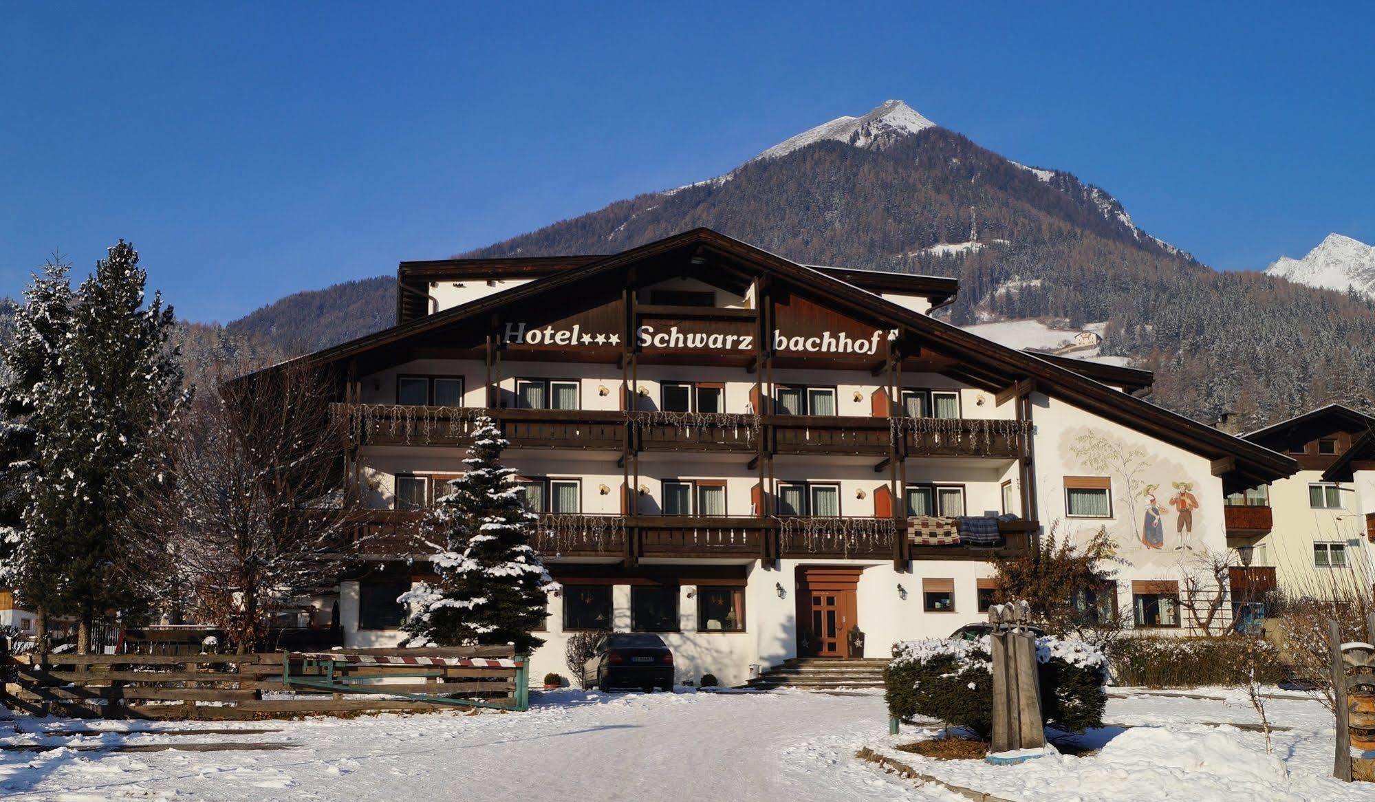 Hotel Schwarzbachhof Luttach Exterior foto